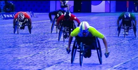 est to manila time|PH wheelchair racer advances to Paralympics final .